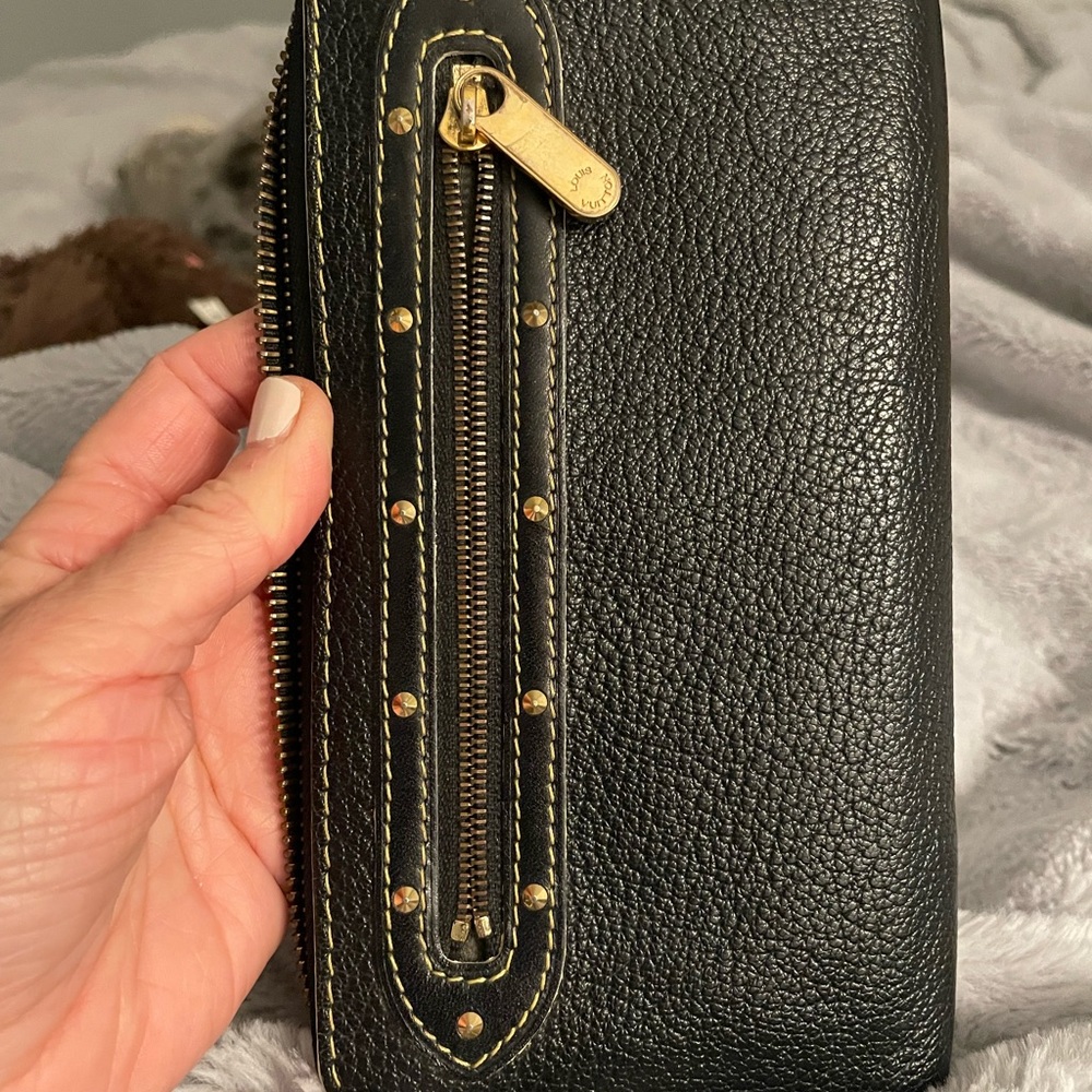 Authentic Louis Vuitton Zuhali Zippy Wallet